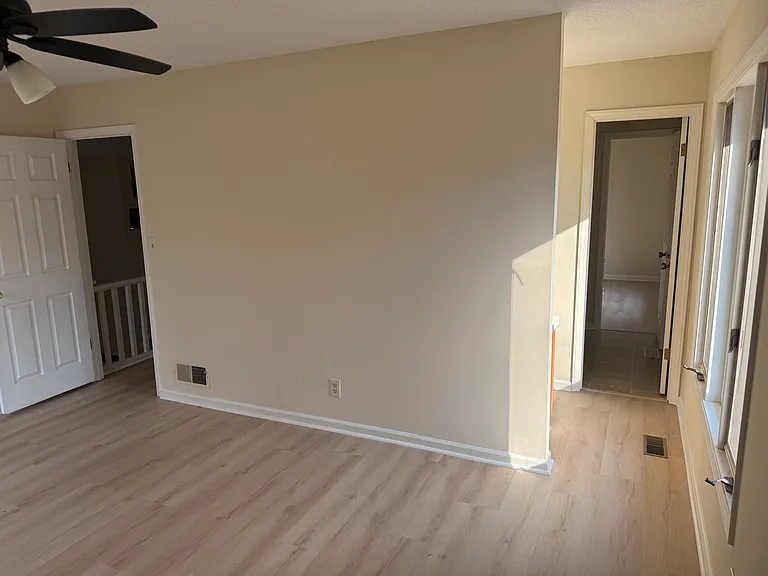 1915 Oakland Dr — Photo 4