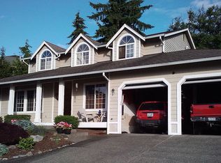 8325 NE 161st Pl, Kenmore, WA 98028