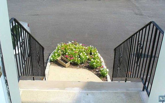3rd image of 811 Newport Dr #811