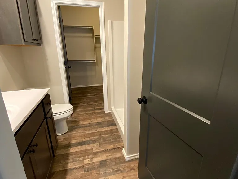 414 Lisa Cir — Photo 15