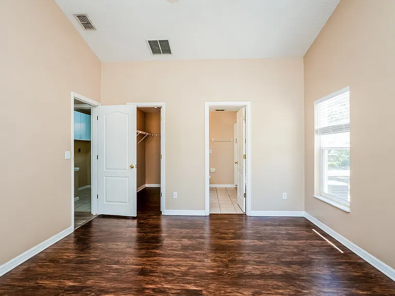 10449 Lake Hasson Cir — Photo 8