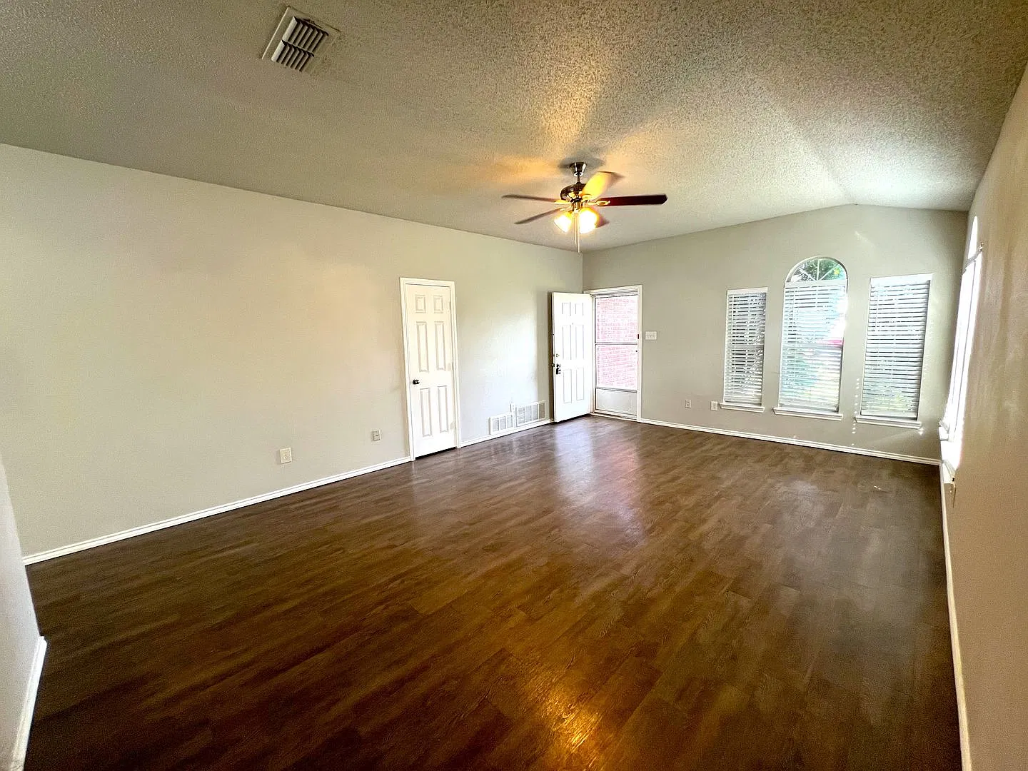 * Open Concept * 3 bedrooms * 2 baths * 2 car garage * Office * Frenship ISD * Child Safety Zone — Photo 4