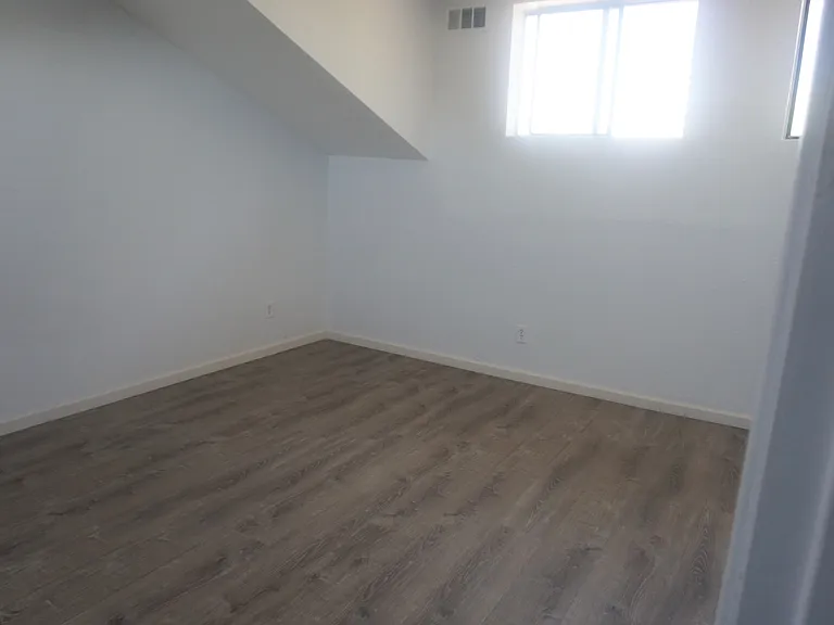 221 S Topo St — Photo 13