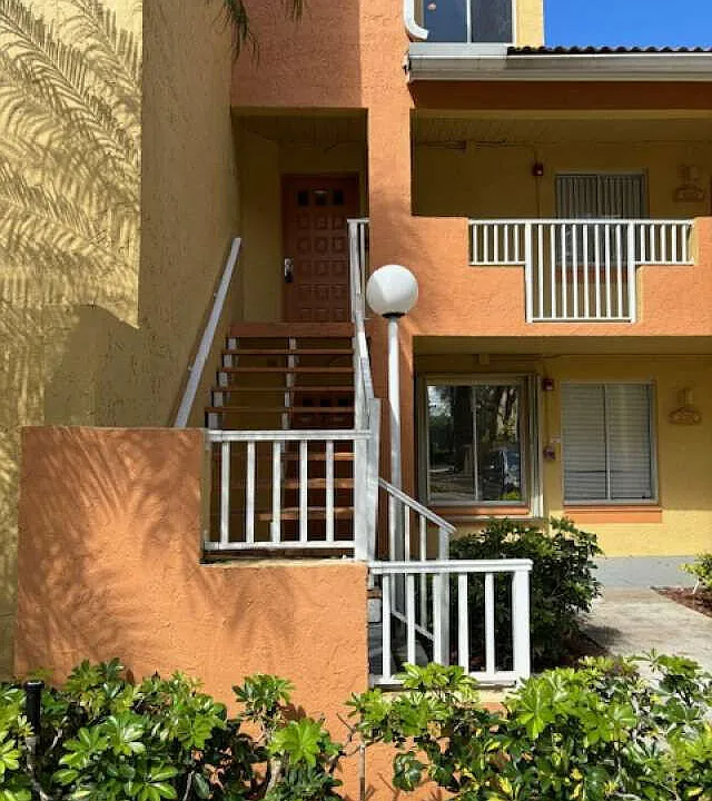 1088 Coral Club Dr #1088