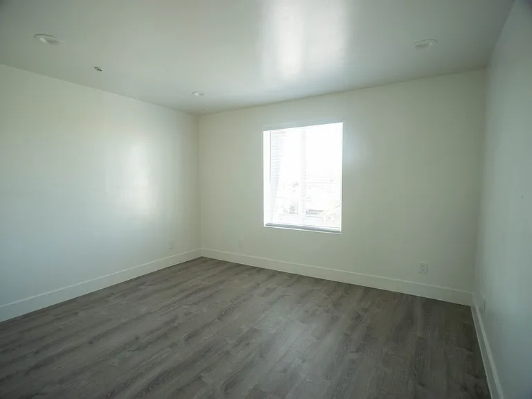 Palm Lofts — Photo 9