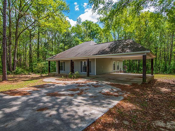 2nd image of 110 Circle Dr
