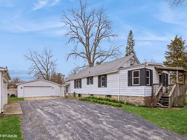 37956 N New York Ave, Beach Park, IL 60087