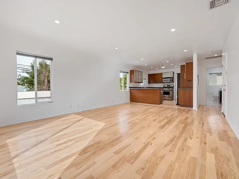 1117 S Cochran Ave #6 — Photo 20