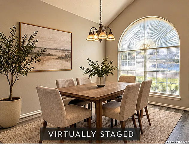 3 bed, 2.0 bath, 1433 sqft, $2,000 — Photo 2
