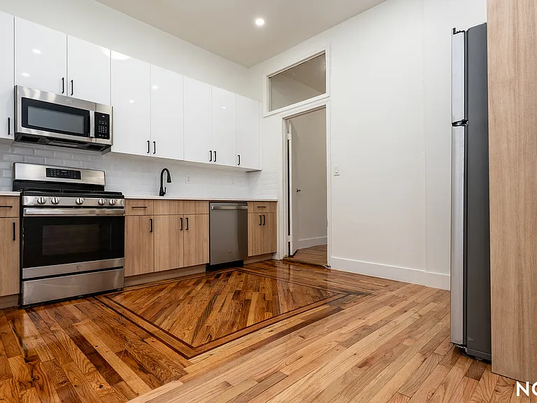 88 Menahan St #1L — Photo 3