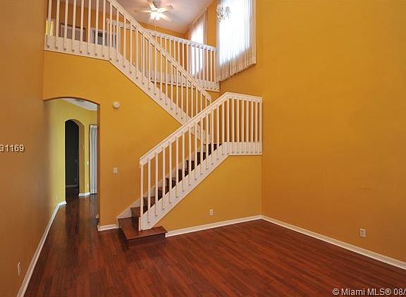 4th image of 4851 SW 38th Ter