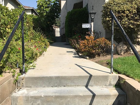 2nd image of 3173 Rowena Ave #3