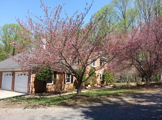 7124 Ivakota Rd, Clifton, VA 20124
