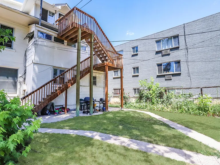 1042 N Marion St #6 — Photo 14