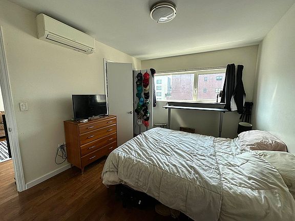 5th image of 32-04 38th Ave #5M