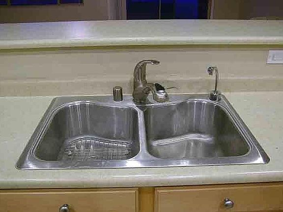 Stainless steel kitchen sink