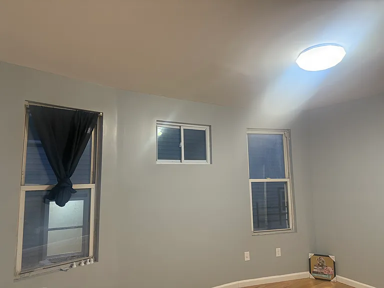833-835 S 19th St #2 — Photo 9