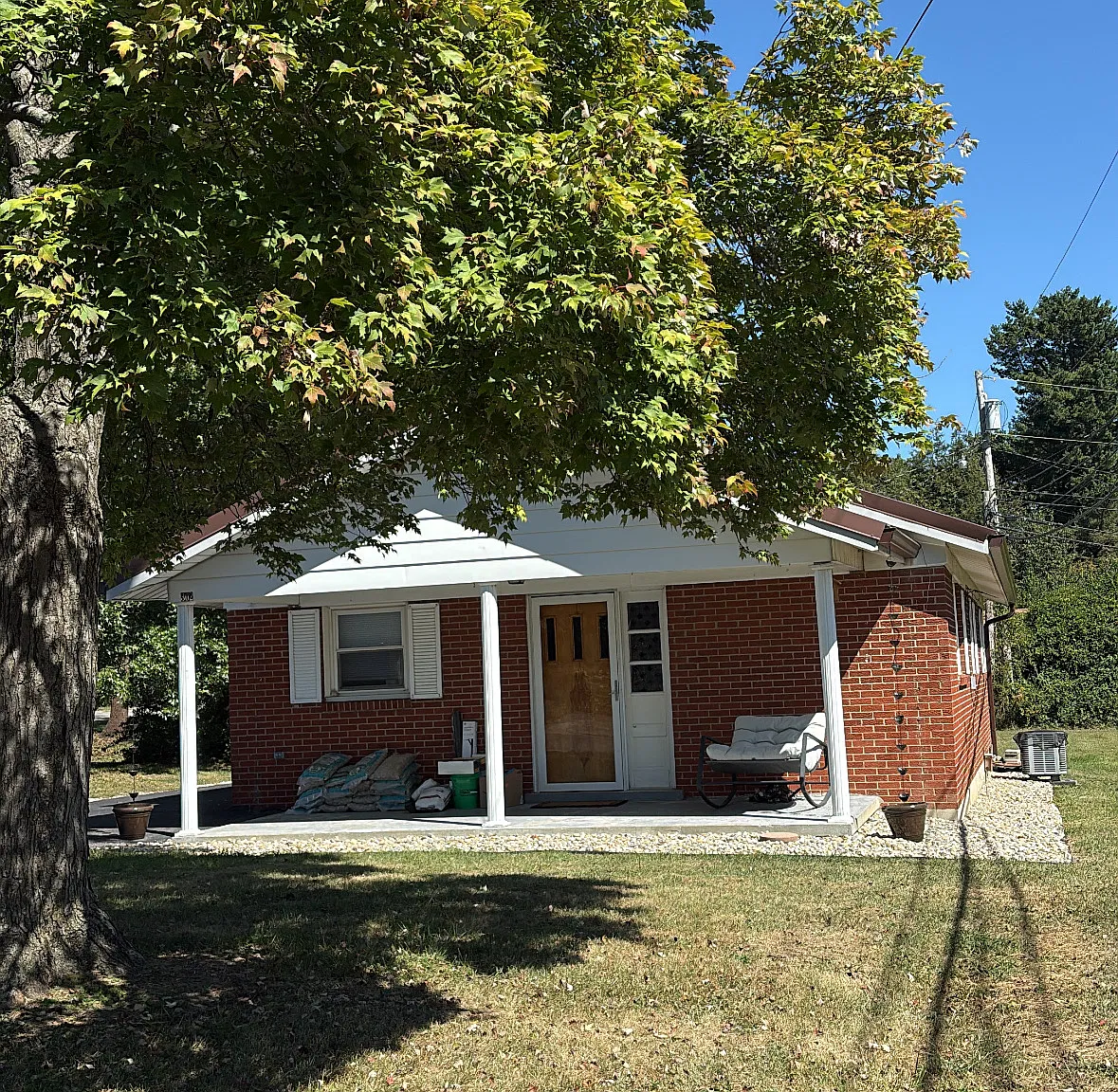 Edwards302 — Photo 2