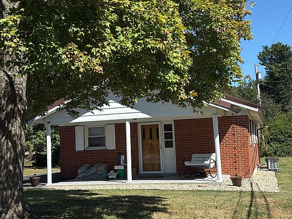 2nd image of 302 Melody Ln
