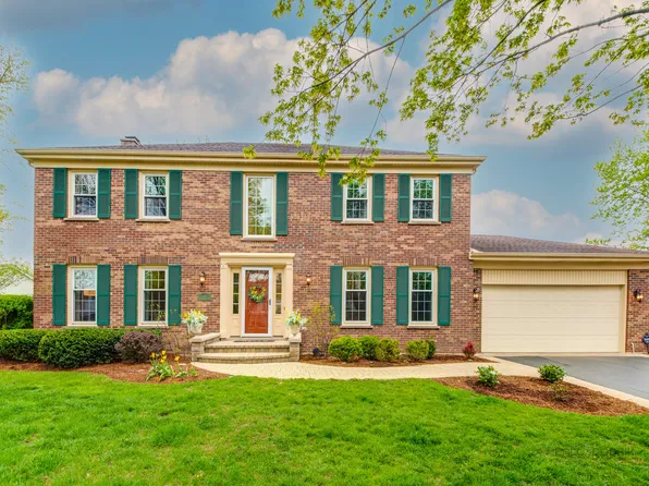 150 Redwood Ln, Barrington, IL 60010