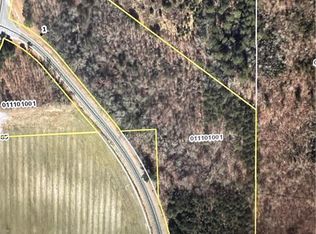 4 Townsendville Midway Rd, Maxton, NC 28364