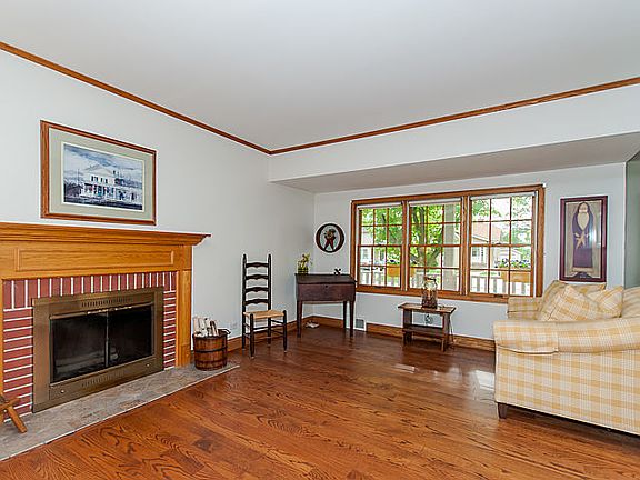 4th image of 841 Jeannette St