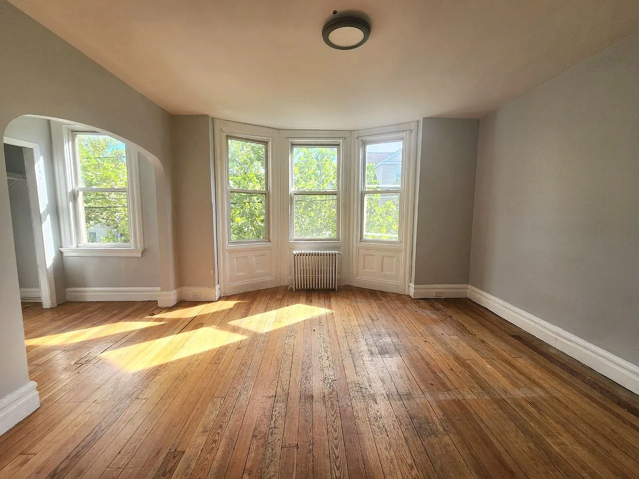 2 bed, 850 sqft, $1,895 — Photo 4