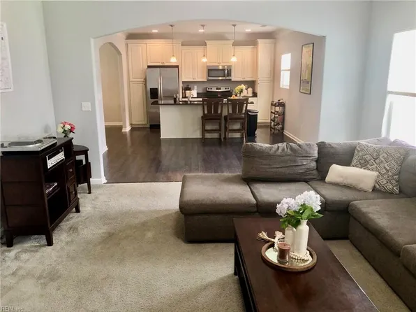 911 Apex St, Norfolk, VA 23503