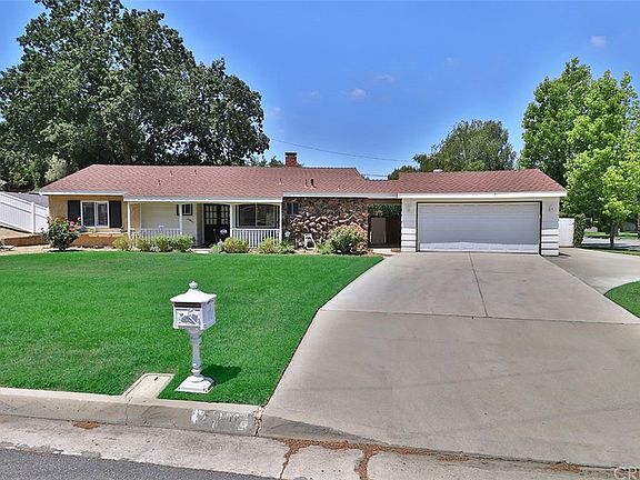 3rd image of 24841 Peachland Ave