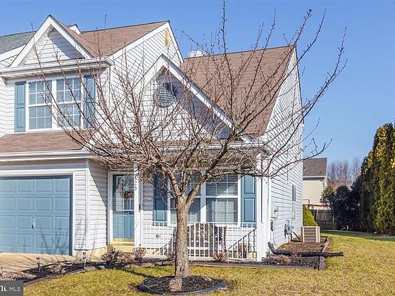 2nd image of 125 Redden Ln