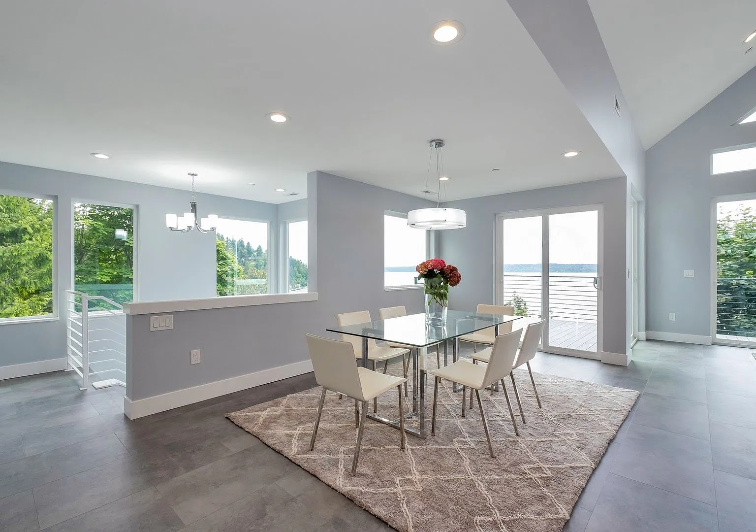 Sound2sky Luxury View Home — Photo 2