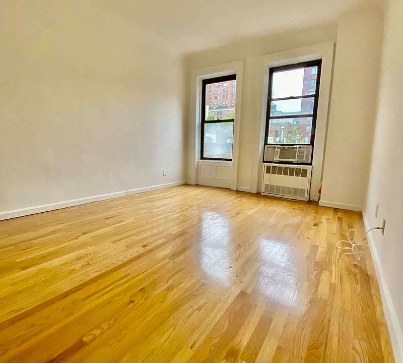1st image of 140 E 92nd St #5E