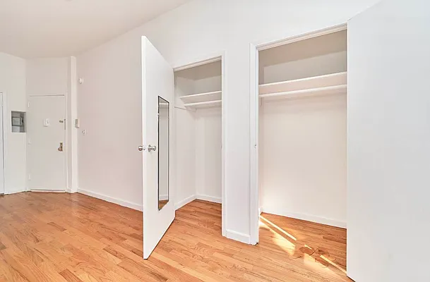 Rented by Living New York | media 11