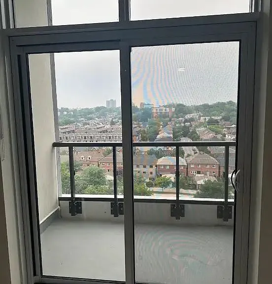 858 Dupont St #Penthouse 15 — Photo 5