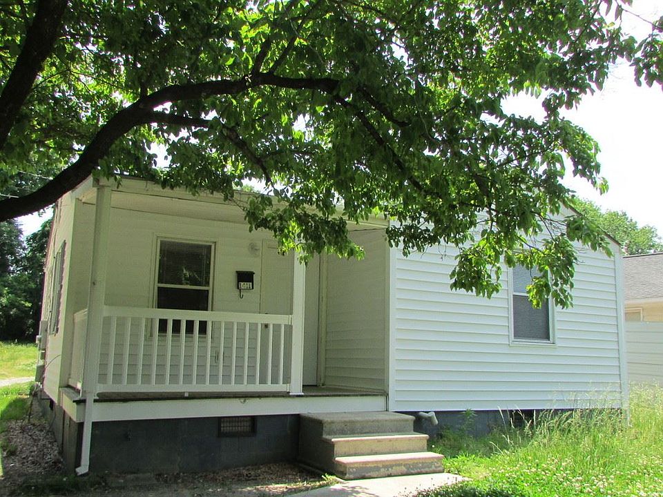 1st image of 1411 Essex St