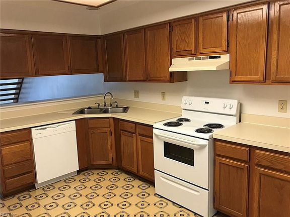 5th image of 4321 Moosewood Ct