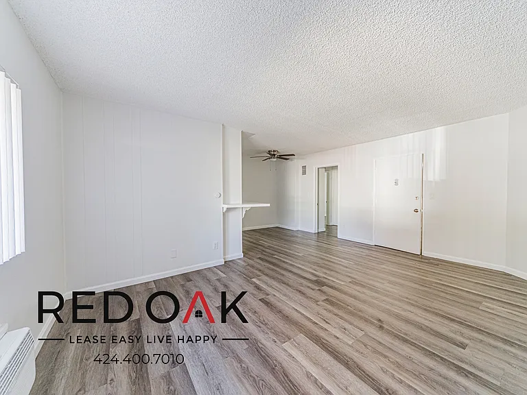 7502 Canby Ave #1 — Photo 4