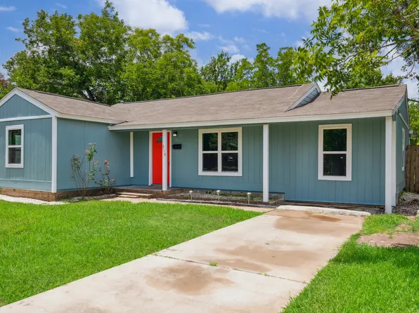 210 Laurel St, Lake Jackson, TX 77566