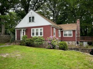 175 Oakland Ave, Cranston, RI 02910