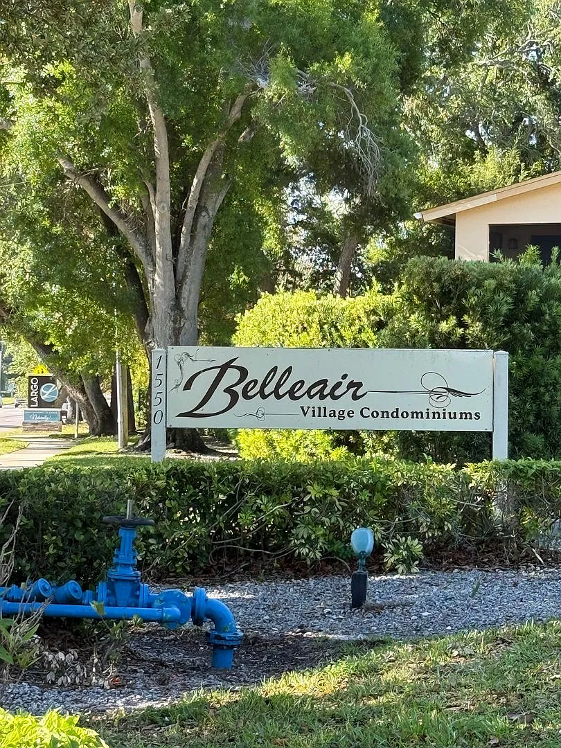 Belleair Village Condo 1/1 Open floor plan — Photo 2