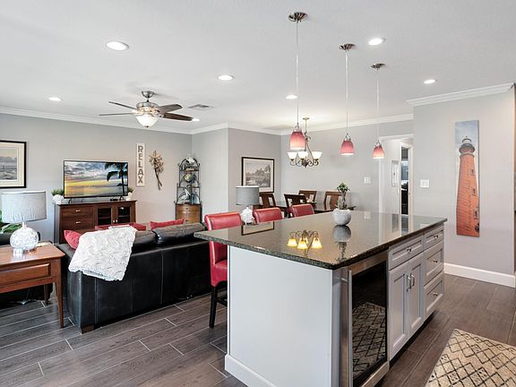 3rd image of 220 E Morse Blvd #204
