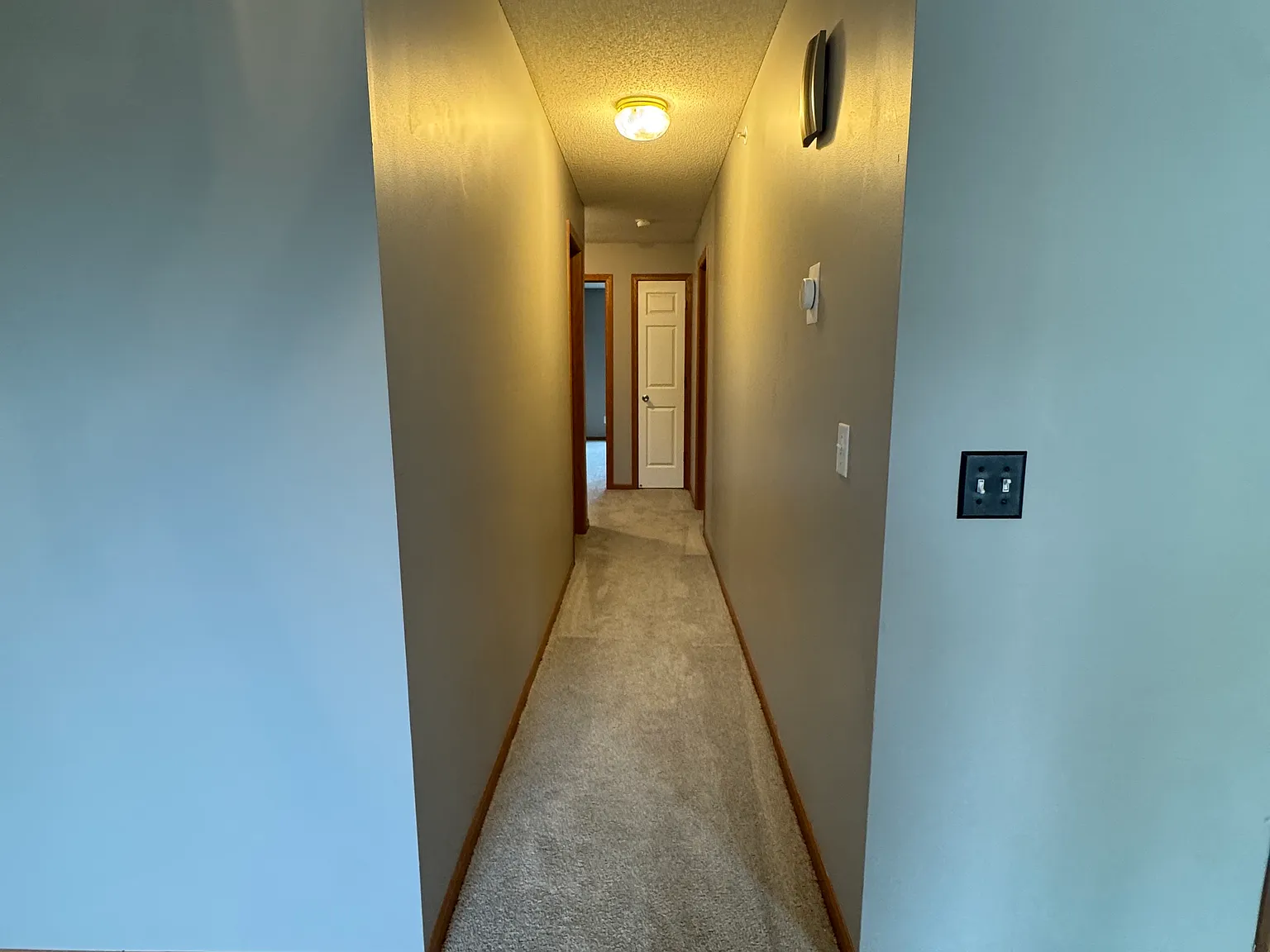 3 bed, 1635 sqft, $2,500 — Photo 2