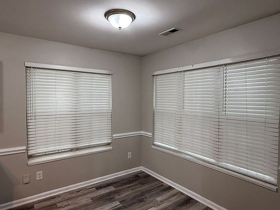 3rd image of 6617 Cedar Cliff Dr