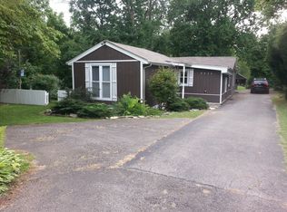 8906 Old Bates Rd, Louisville, KY 40228