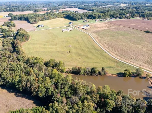 4301 Bandys Cross Rd, Claremont, NC 28610