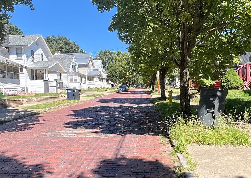 2nd image of 1099 Collinwood Ave