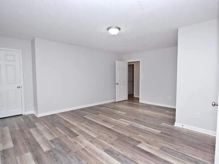 216 Sycamore St #B — Photo 3