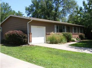 932 S Ash St, Newton, KS 67114