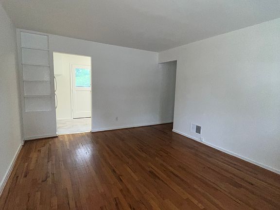 2nd image of 1204 Yale Ave #4