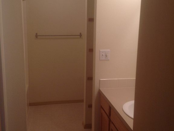 5th image of 2415 Farrell Dr #2417